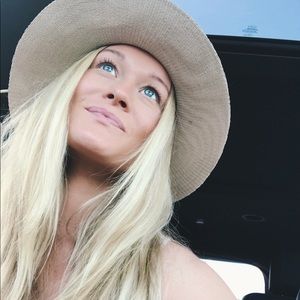 Meet your Posher, Brooke